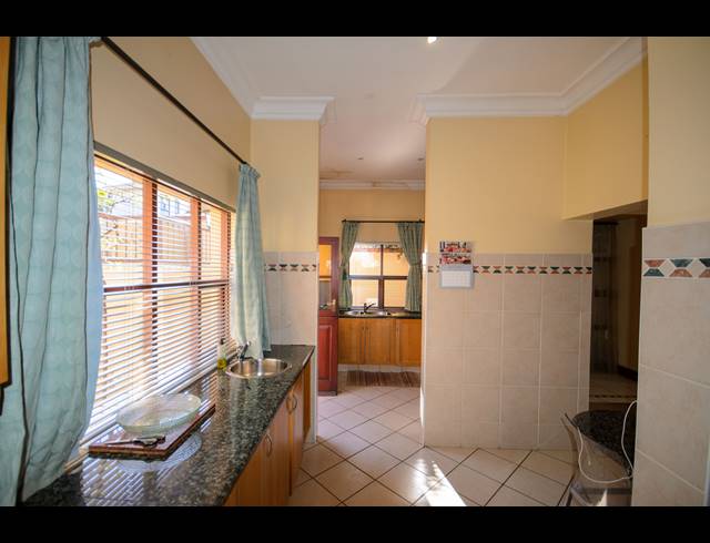 3 BEDROOM HOUSE FOR SALE IN BRYANSTON